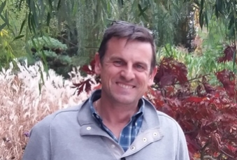 Jean Charles – Chargé d’affaires Entretien – Le portrait du mois d’Octobre